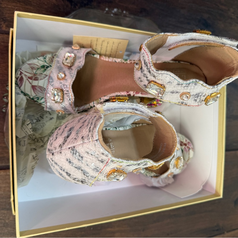 Spring Step L’Artiste Jeweled Heels Size 9/40 EUC - Picture 8 of 8
